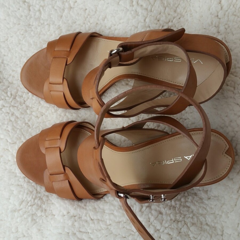 Shoes - Picture 4 of 4